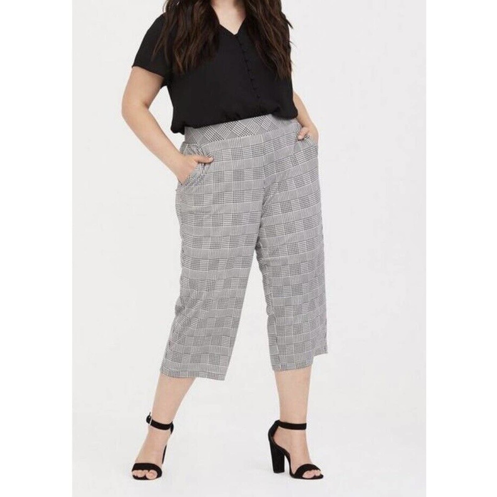 NWT Torrid Womens Plaid‎ Herringbone Ponte Culotte Pant Size 4X Black and White